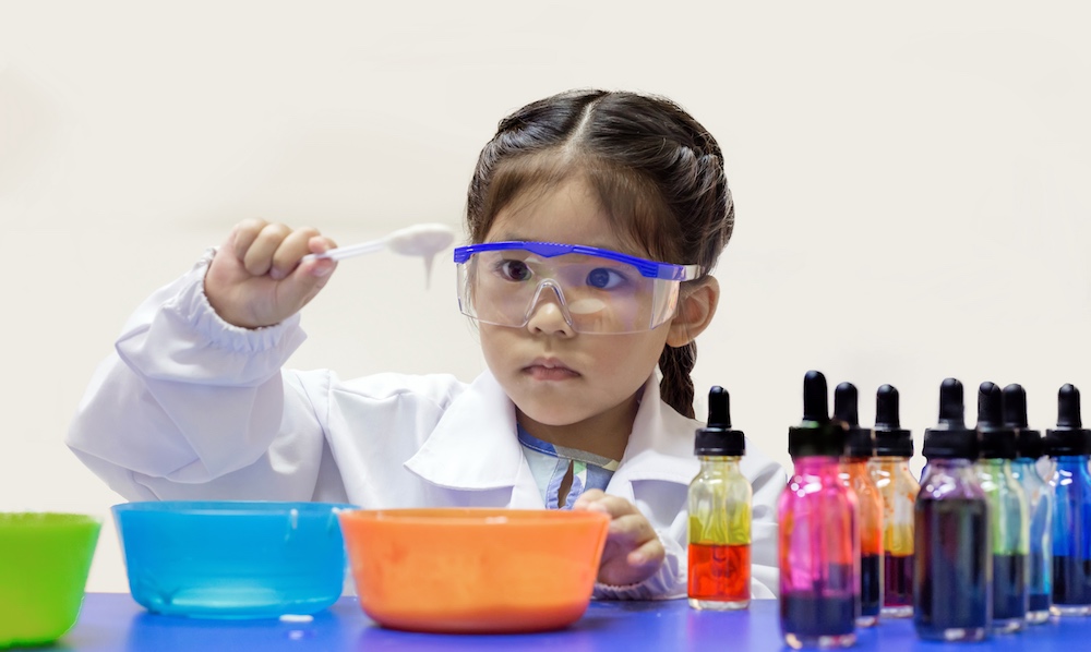 primary student learn chemical lab