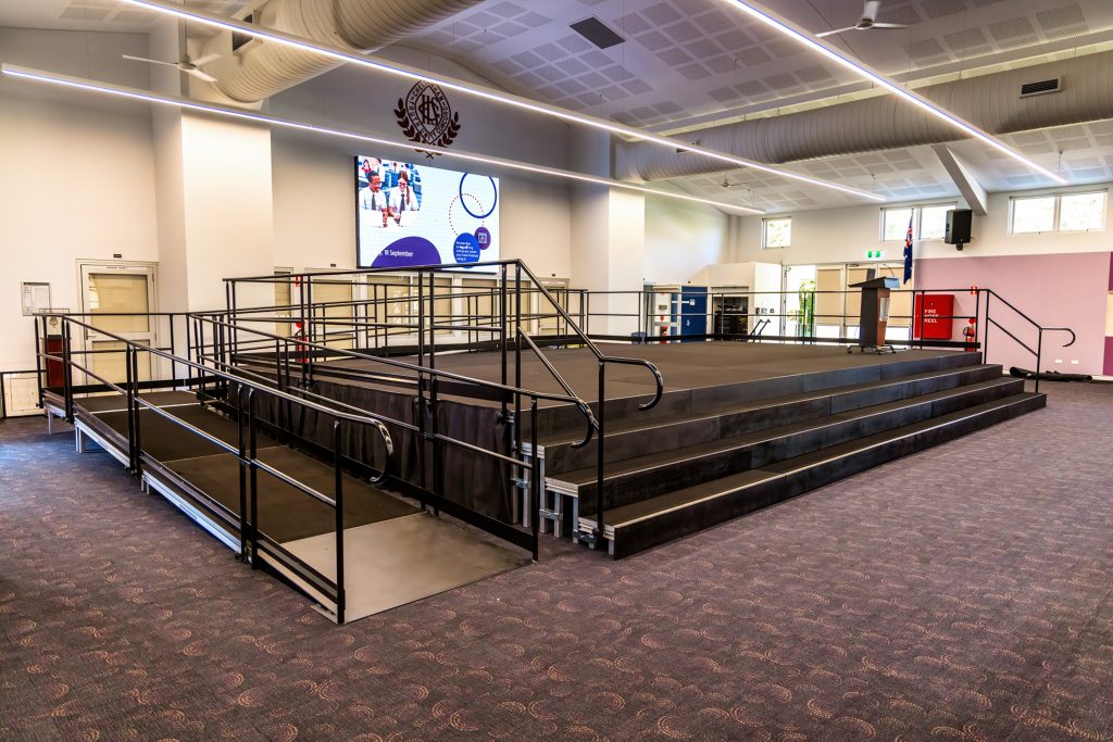 Portable staging